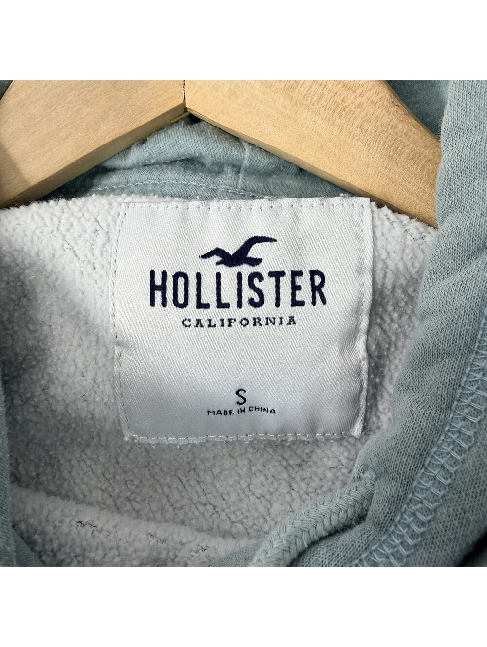 Hollister California Women’s S Blue Ombre Hoodie Embroidered Logo Pullover - Picture 2 of 4